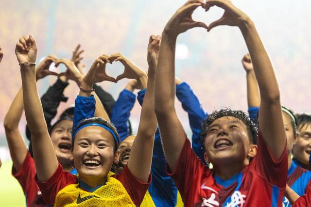 亚运会-王思雨绝杀!中国女篮险胜日本夺得金牌