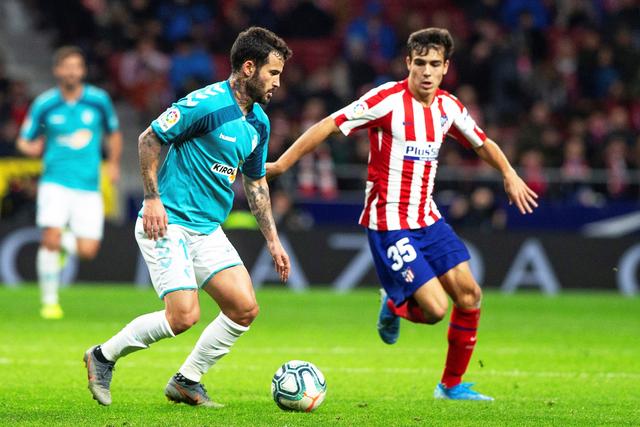 意甲-莫拉塔破门 AC米兰主场1-1卡利亚里