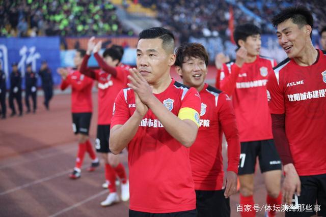 莫兰特向崔永熙表达祝贺：享受球队对你的爱